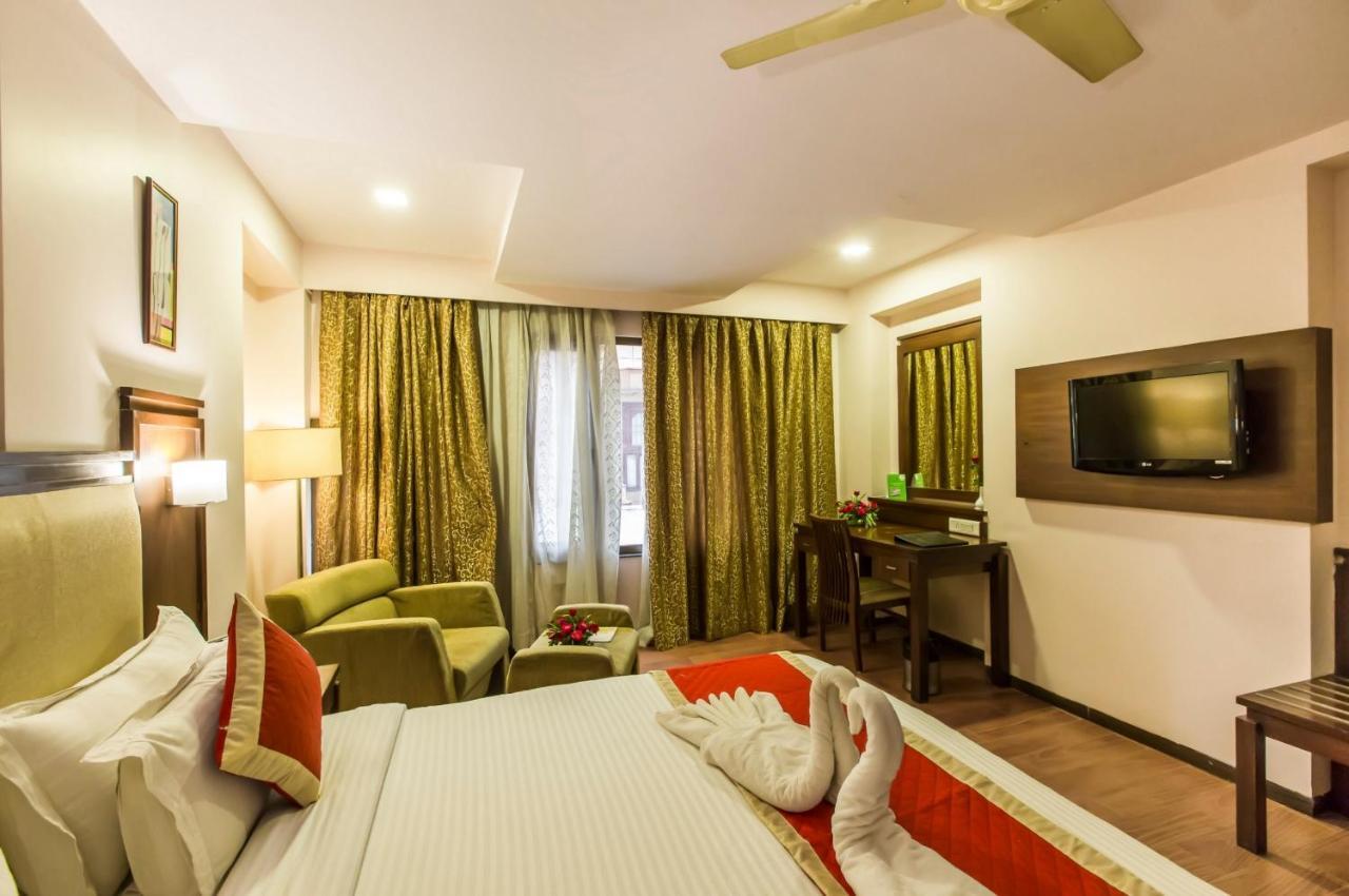 Hotel Golden Manor ชัยปุระ ภายนอก รูปภาพ