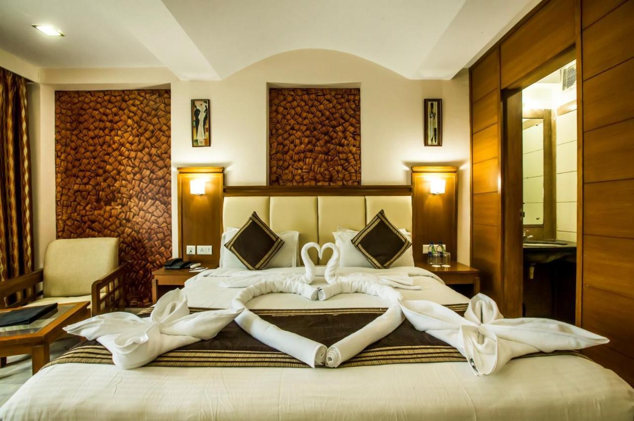 Hotel Golden Manor ชัยปุระ ภายนอก รูปภาพ